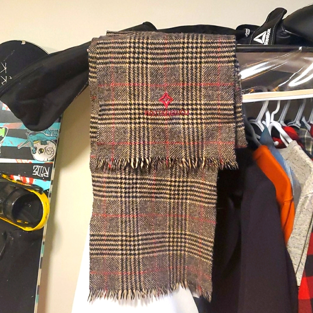 Louis Vuitton scarf